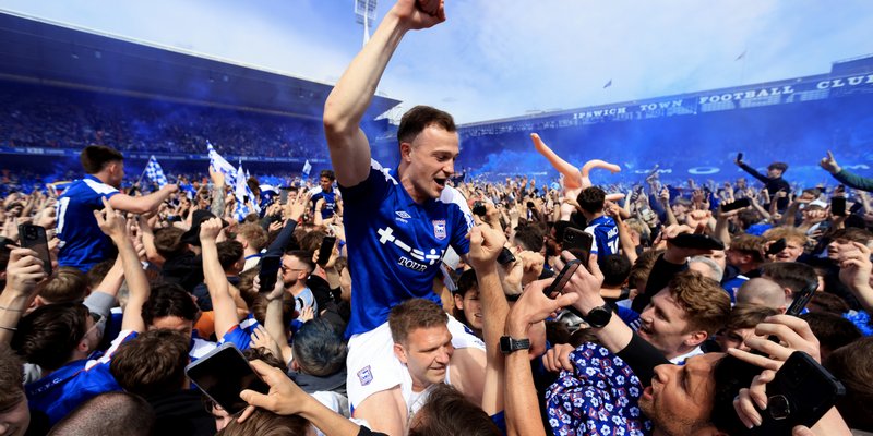 Ipswich Town đã phát triển từng bước từ 1 đội bóng nhỏ 