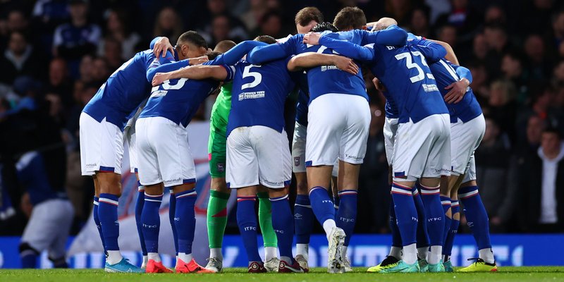 Ipswich Town là đội bóng đến từ vùng nông nghiệp nổi tiếng tại Anh là Suffolk 